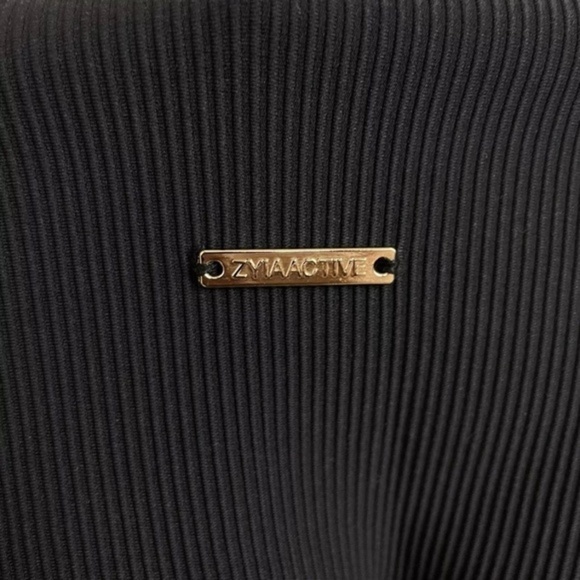 Zyia Active Reve Hustle Biker Shorts - Picture 8 of 9